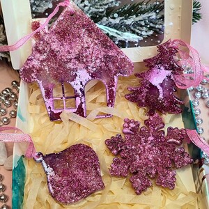 Hand‑Made “Lilac Fairytale” Resin Christmas Ornament Set – 4 Unique Holiday Décor Pieces